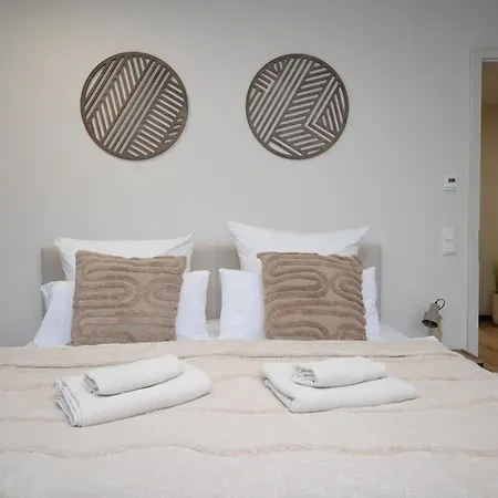 Apartment Stilvolle&ruhige Mit Terrasse&garten *