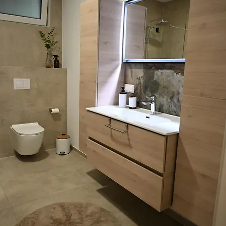 Apartment Stilvolle&ruhige Mit Terrasse&garten *