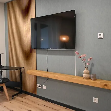 Stilvolle&ruhige Mit Terrasse&garten Petershagen