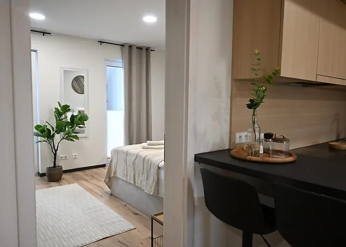 Stilvolle & Ruhige Mit Terrasse & Garten *