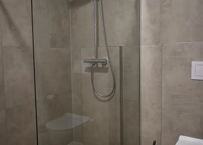 Stilvolle & Ruhige Mit Terrasse & Garten Apartament