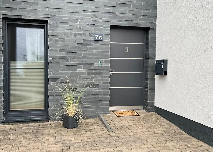 Stilvolle & Ruhige Mit Terrasse & Garten Apartament