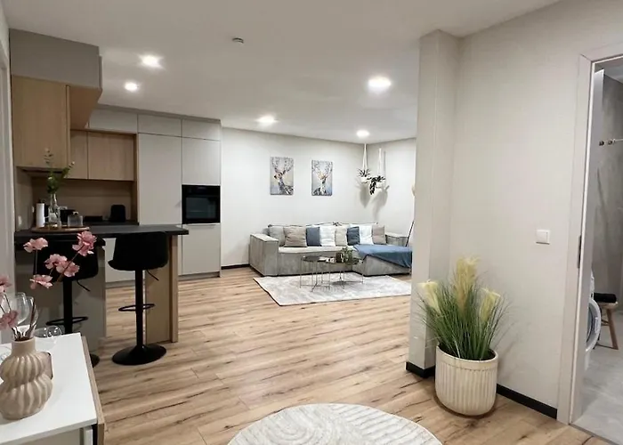 Stilvolle & Ruhige Mit Terrasse & Garten *